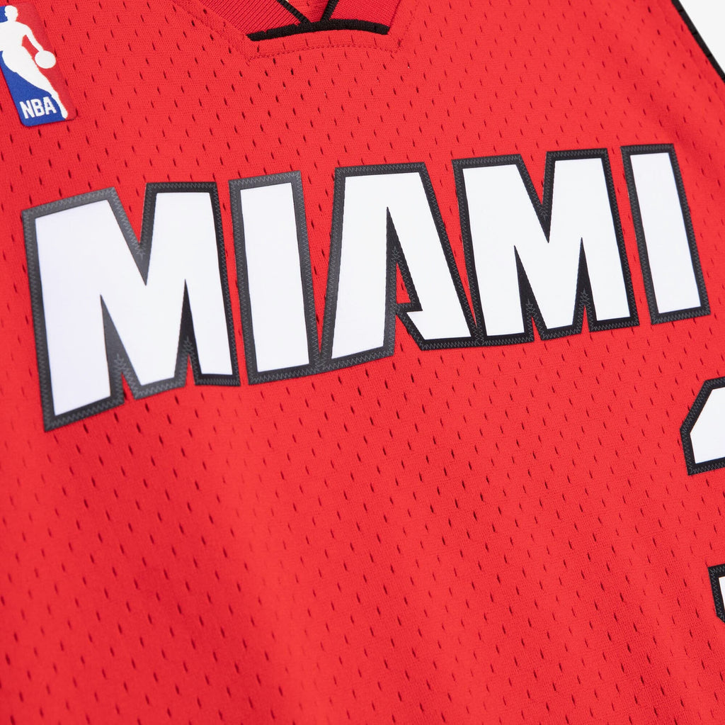 Miami Heat Swingman Jersey Alternate Dwayne Wade 2005-06 product image 4, provided for visual reference and product detail