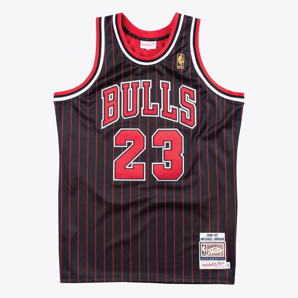 Chicago Bulls Authentic Jersey Alternate Michael Jordan 1996-97 product image 1, provided for visual reference and product