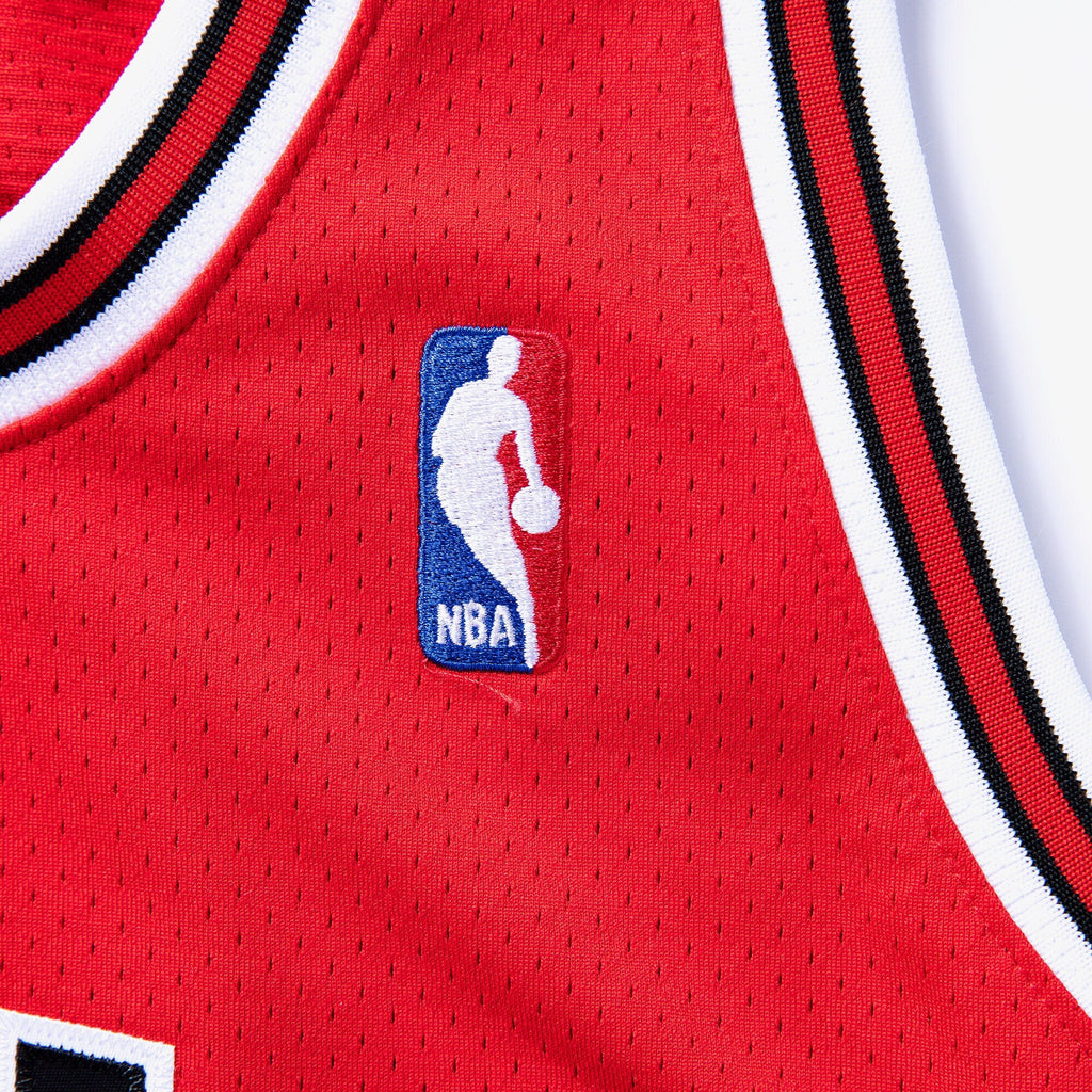 Chicago Bulls Authentic Jersey Road Finals Scottie Pippen 1997 product image 5, provided for visual reference and product