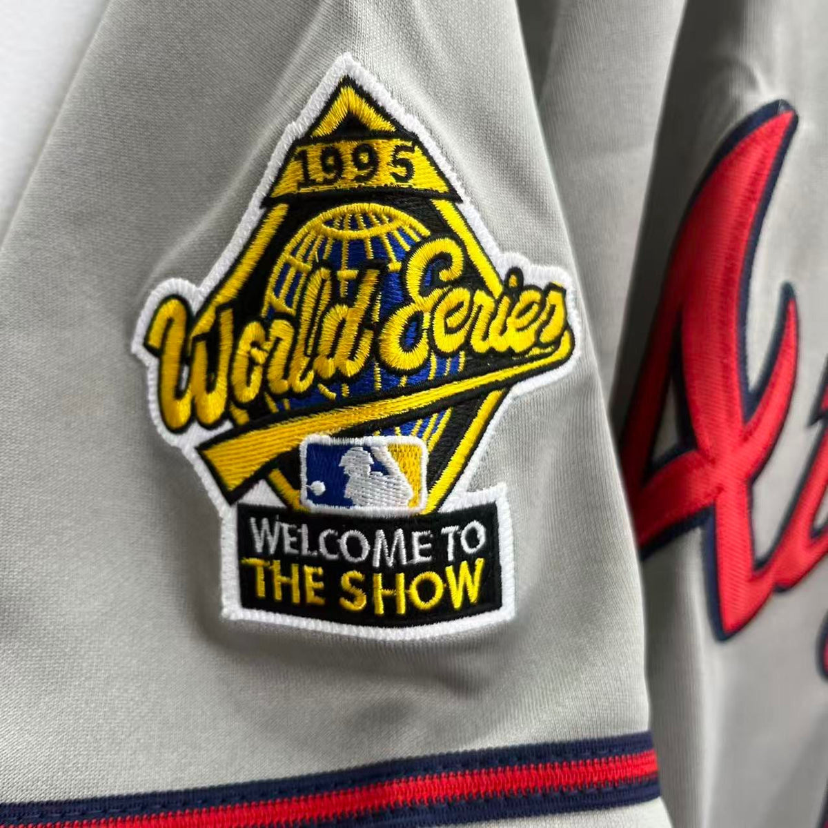 Greg Maddux YOUTH KIDS Atlanta Braves jersey Mitchell & Ness product image 4