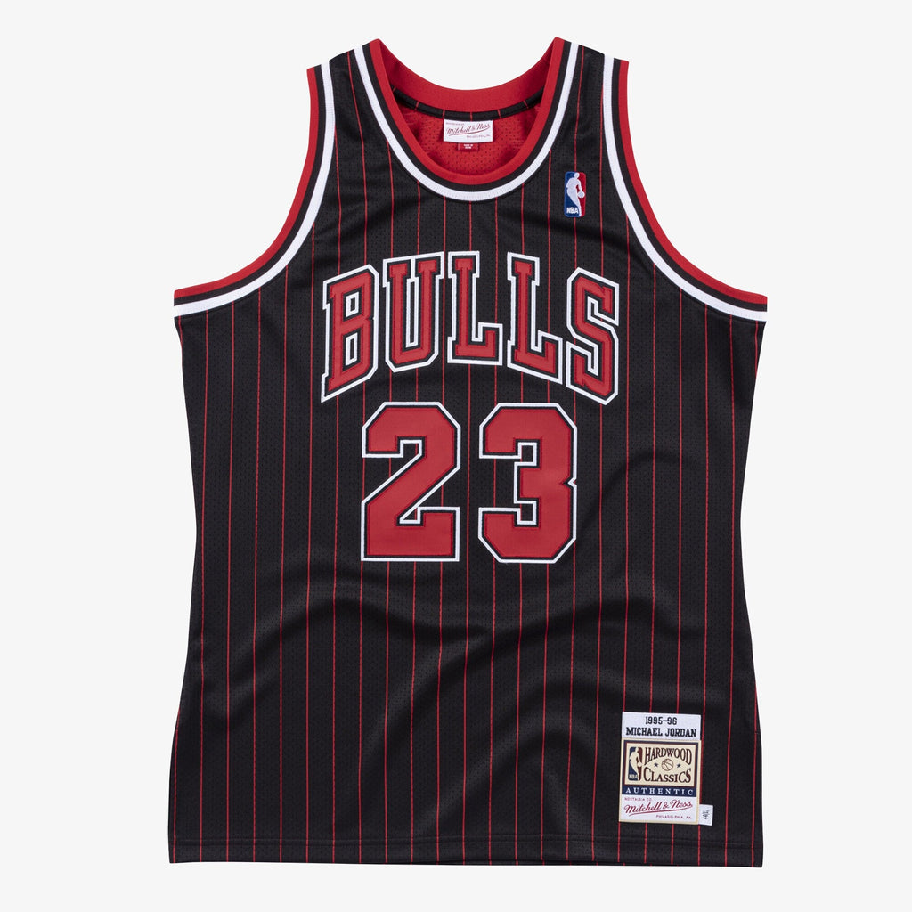 Chicago Bulls Authentic Jersey Michael Jordan 1995-96 product image 1, provided for visual reference and product detail
