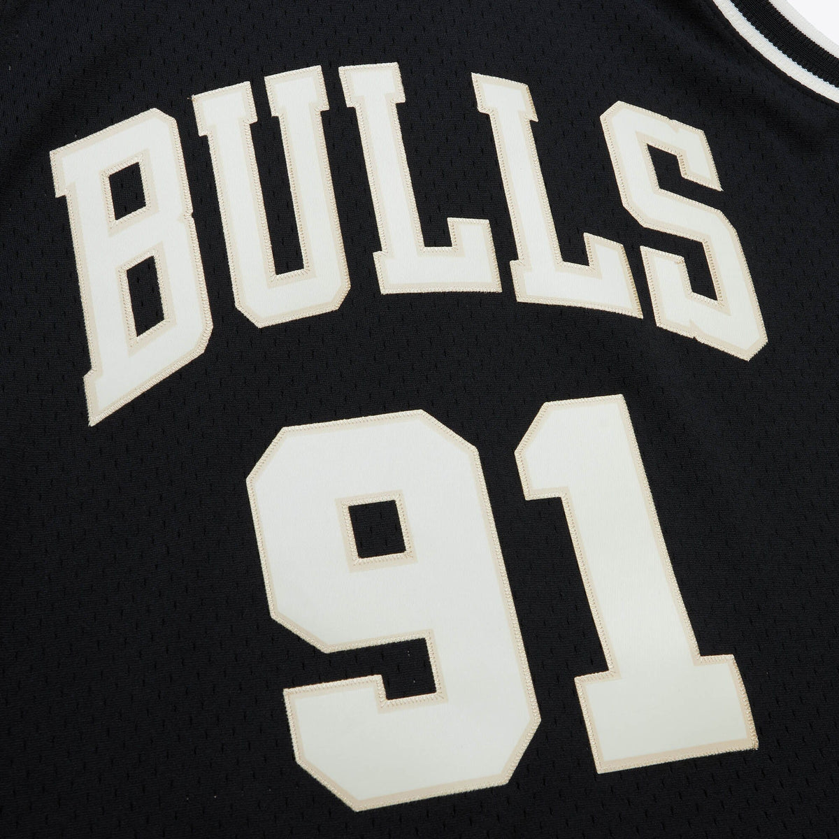 Chicago Bulls Off Court Swingman Jersey Dennis Rodman 1997 product image 4, provided for visual reference and product detail