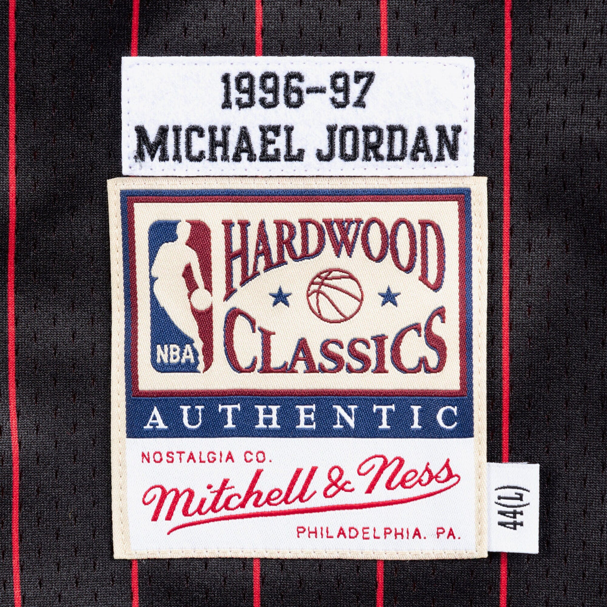 Chicago Bulls Authentic Jersey Alternate Michael Jordan 1996-97 product image 4, provided for visual reference and product